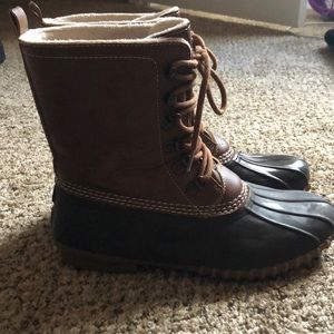 Duck boots